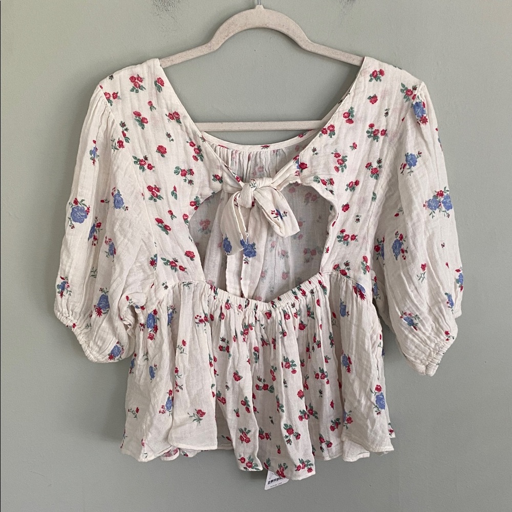 Free People Women’s Floral White Short Sleeve Blouse Top Shirt Size Large NWT - Picture 3 of 8